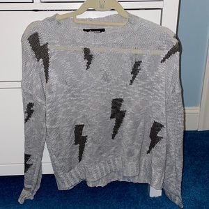 Lightning built sweater ⚡️